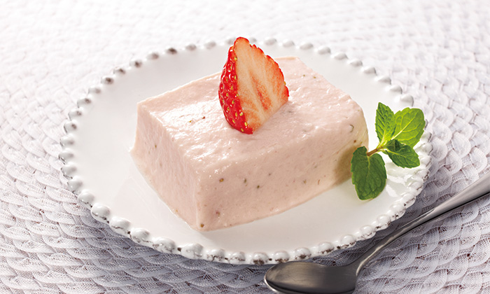 濃厚!クリームチーズといちごで作るストロベリーレアチーズケーキ