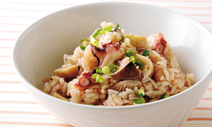 炊飯器にお任せ！簡単エリンギとたこのピラフ