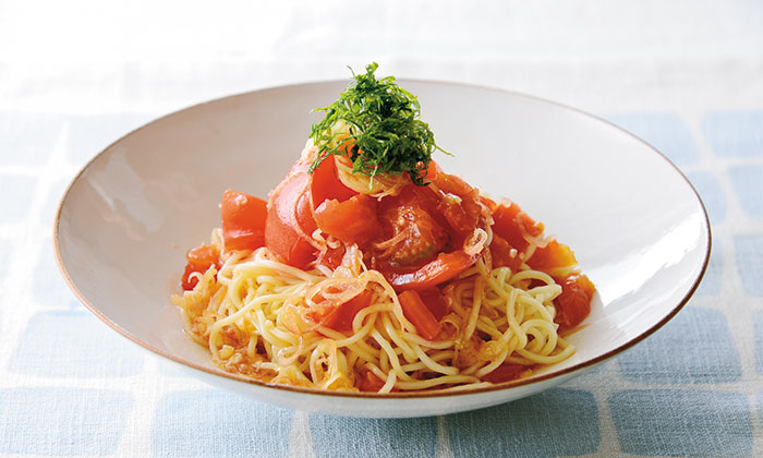 具材はトマトとみょうがでアレンジ「トマトとみょうがの冷やし中華」