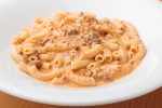人気のイタリアンレシピ「味噌風味のボロネーゼ マカロニで」