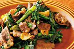 「旬の春菊と牛肉のバター醤油炒め」のレシピ（作り方）
