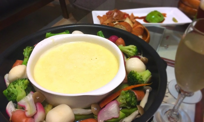 家庭で作れるチーズフォンデュ！おすすめの野菜と下ごしらえの方法